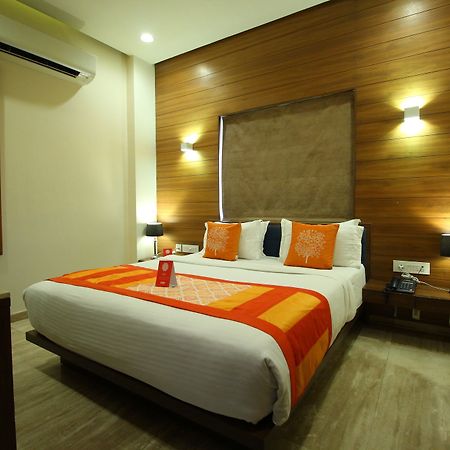 Oyo 8992 Hotel Kyra Ahmadábád Kültér fotó