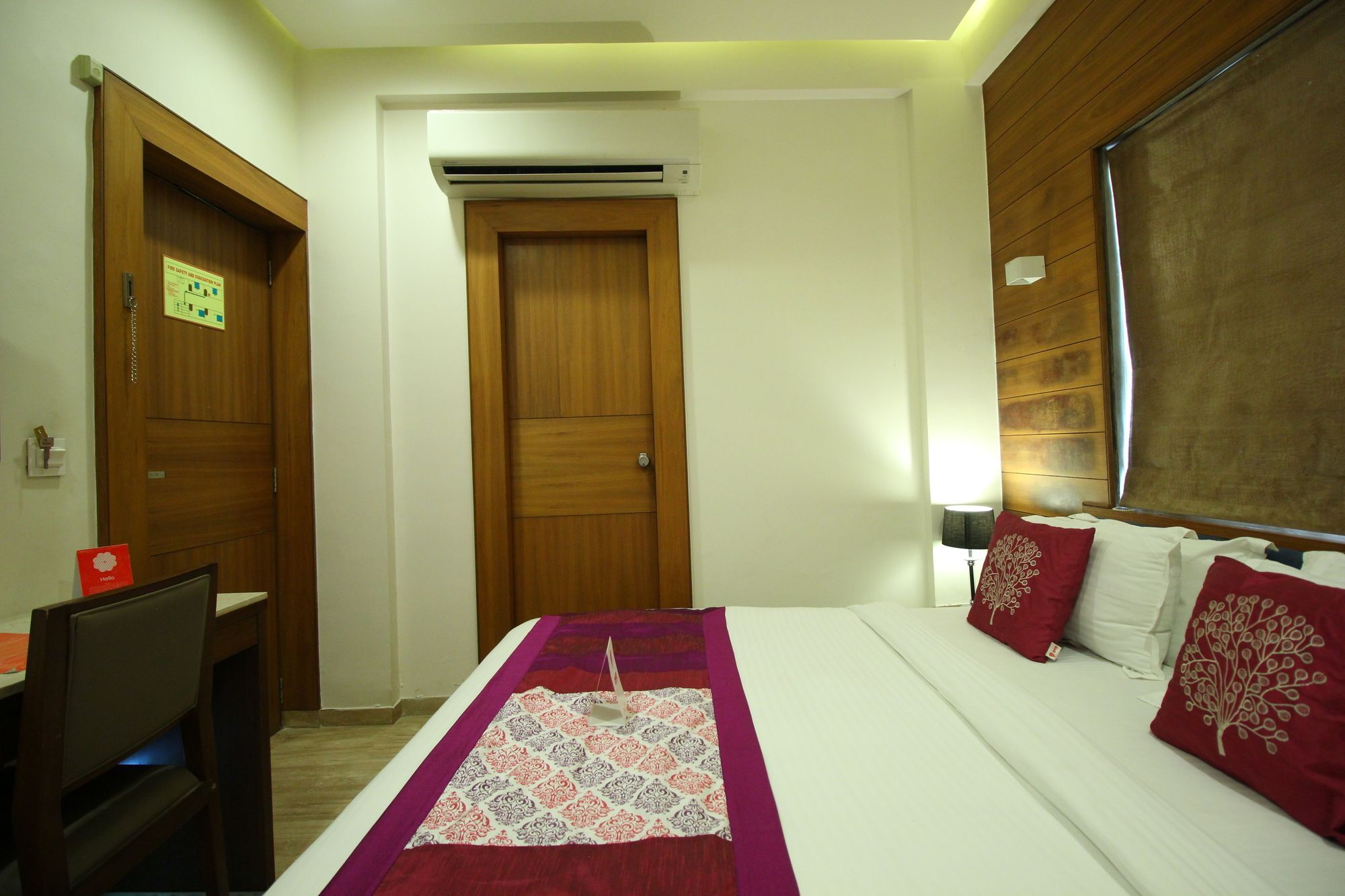 Oyo 8992 Hotel Kyra Ahmadábád Kültér fotó